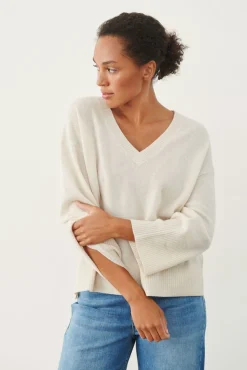 Hellin White Cap Cream V Neck Cahsmere Sweater