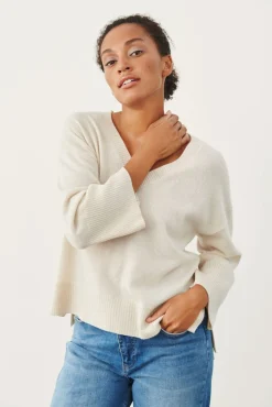Hellin White Cap Cream V Neck Cahsmere Sweater