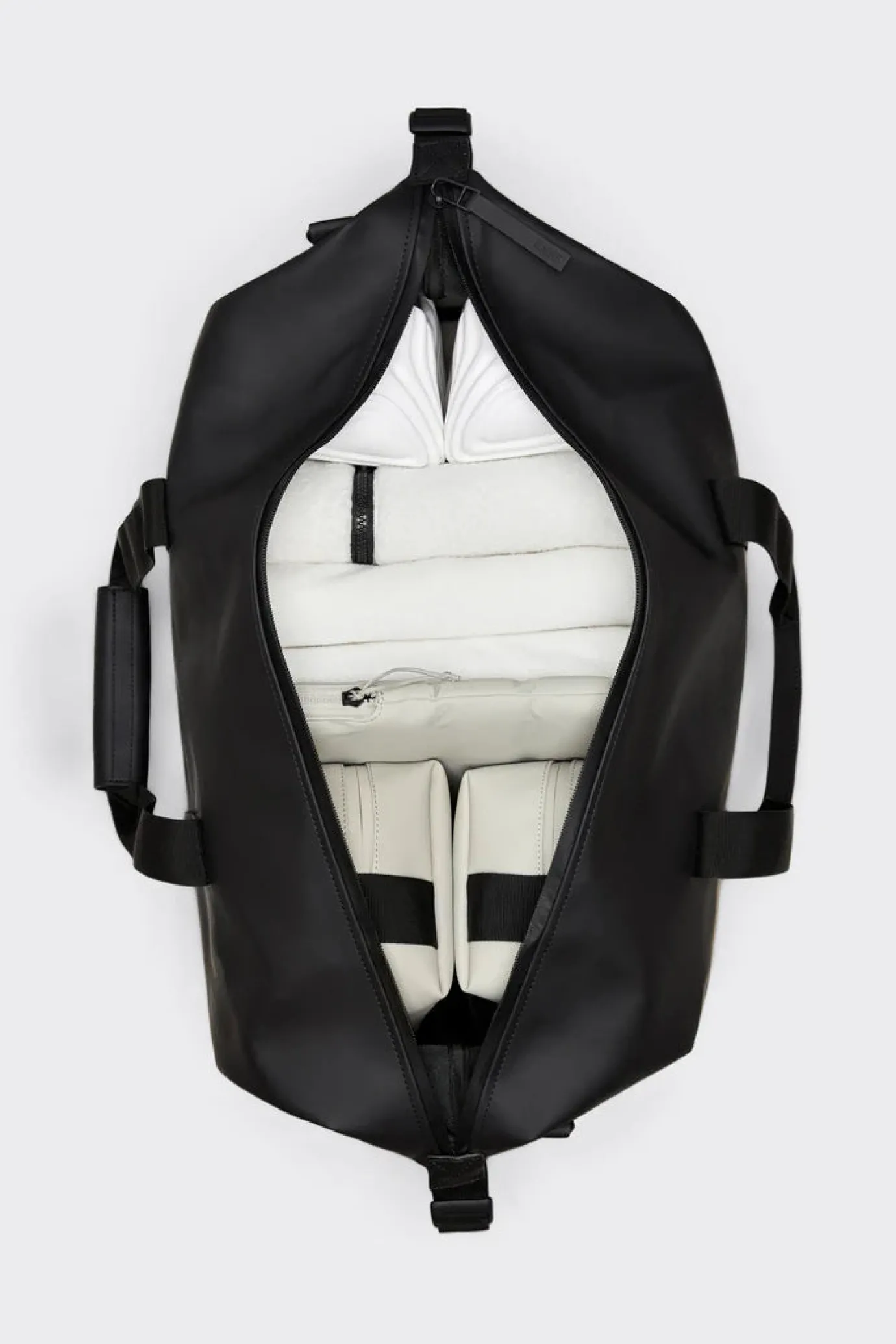 Hilo Black Weekend Bag