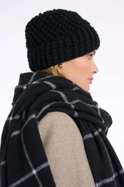 Kevina Knitted Hat with Detachable Faux Fur PomPom