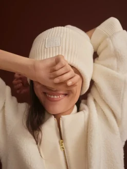 Mumford Ecru Cream Half-Zip Fleece