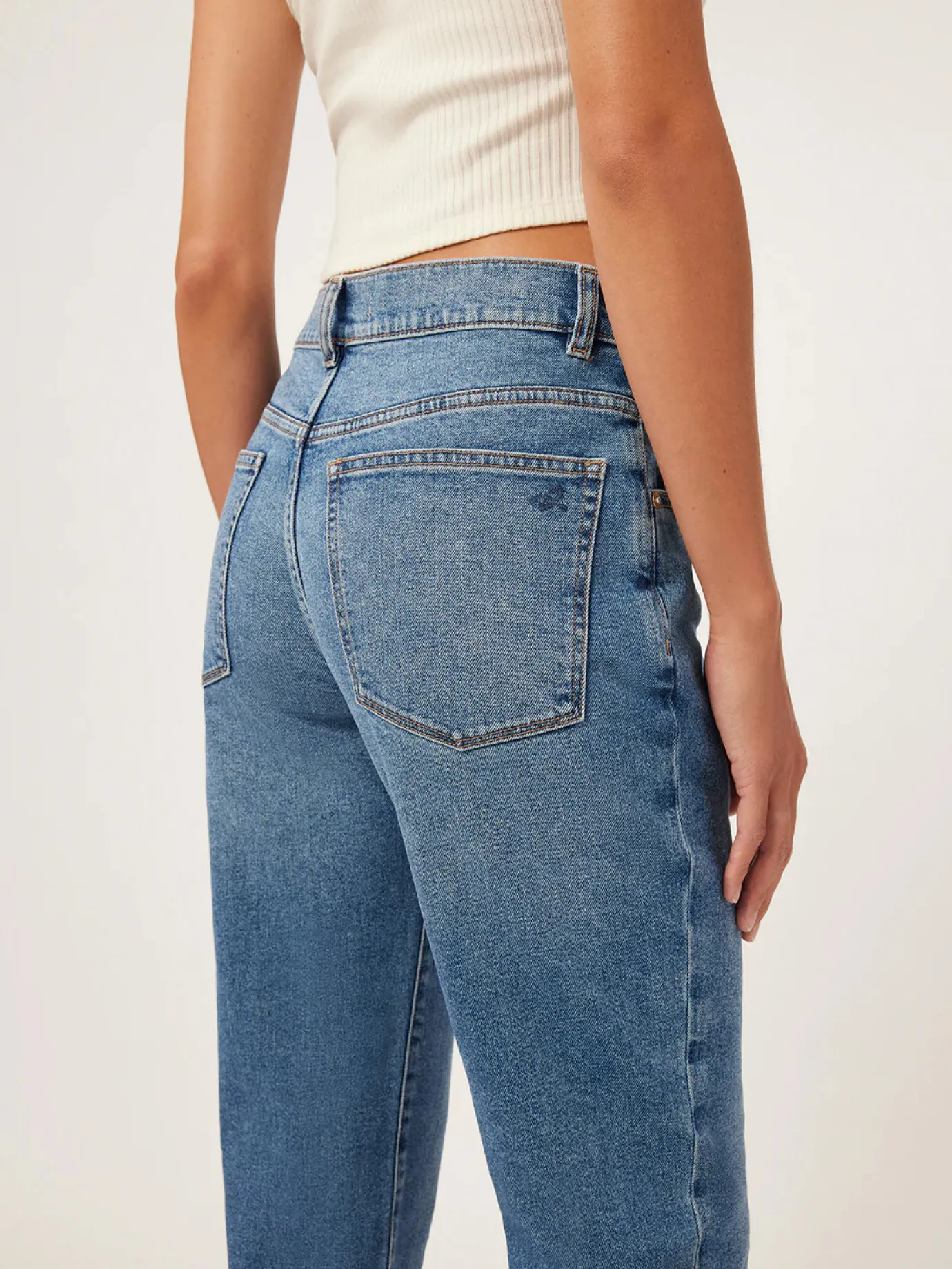 Riley Vintage Oasis Boyfriend Straight Jeans