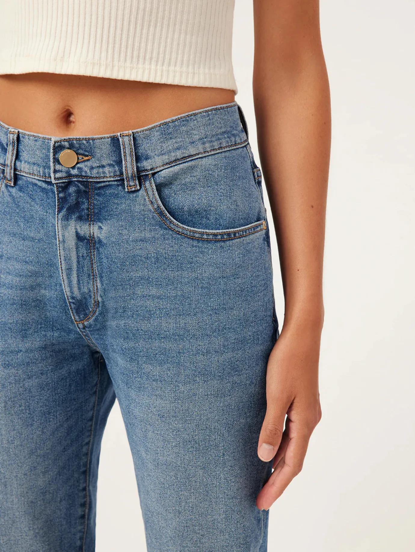 Riley Vintage Oasis Boyfriend Straight Jeans