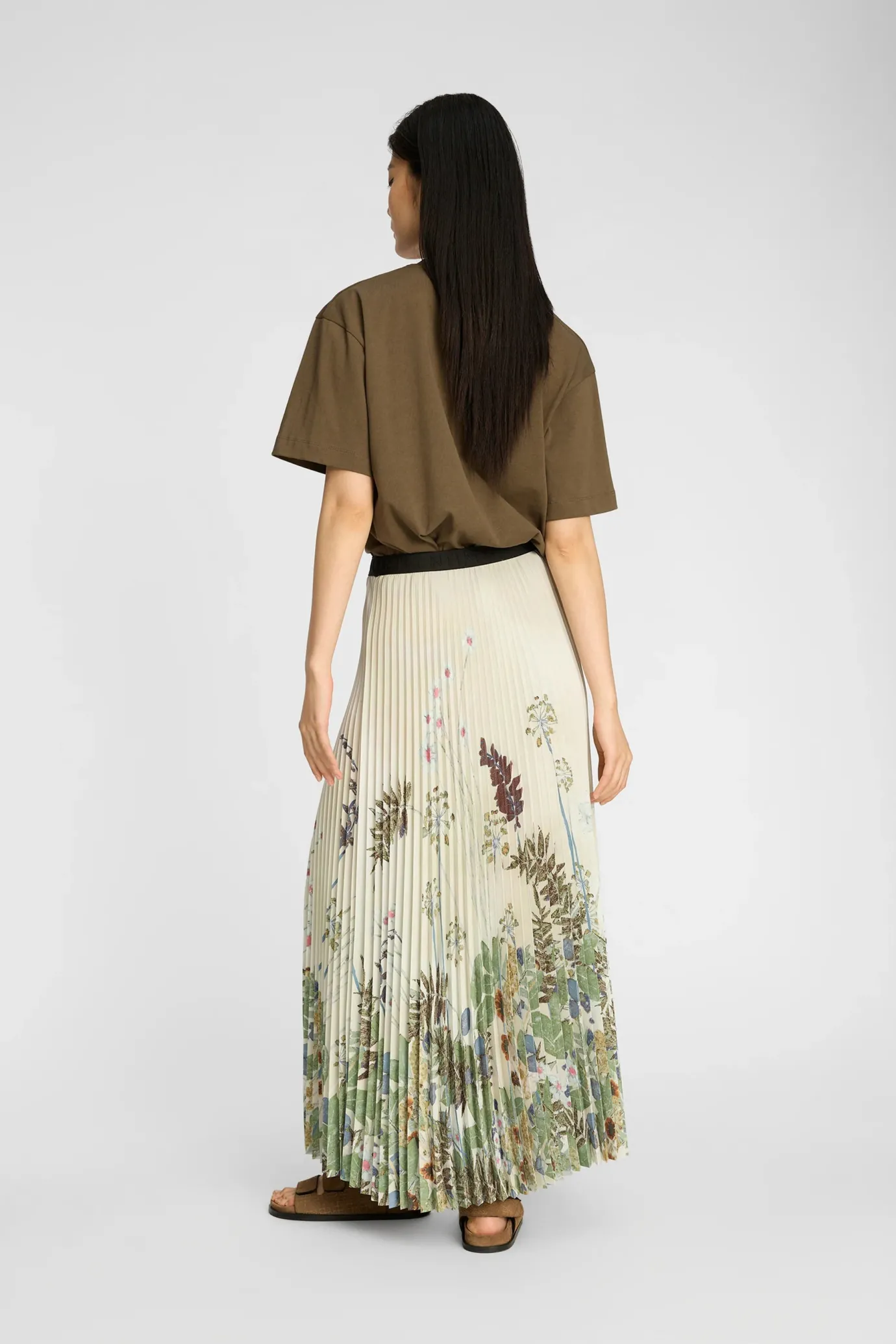Taulla Creme Print Pleated Skirt